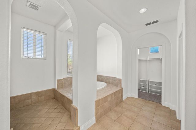 6517 Vilamoura Way, Elk Grove, CA 95757
