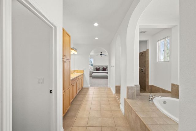 6517 Vilamoura Way, Elk Grove, CA 95757