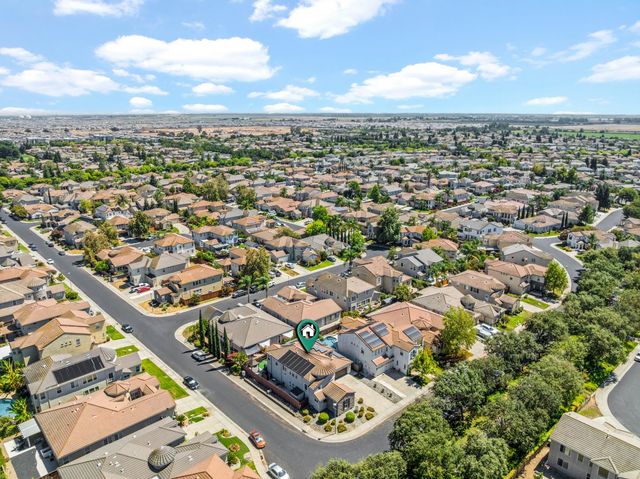 6517 Vilamoura Way, Elk Grove, CA 95757