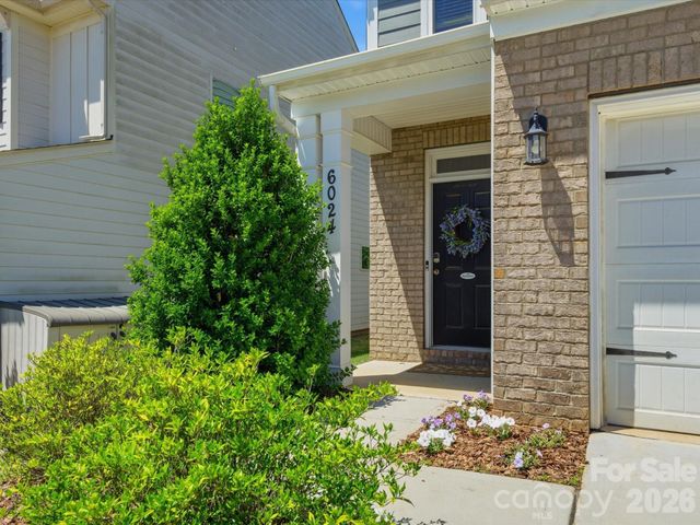 6024 Hampstead Pond Lane, Matthews, NC 28105