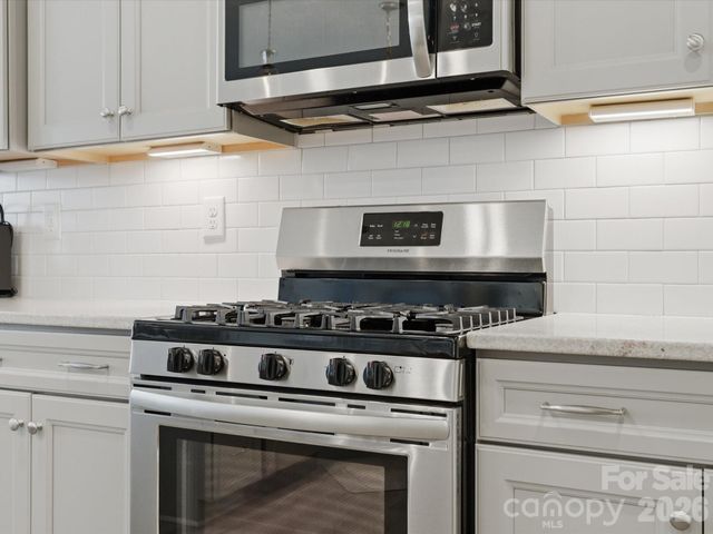6024 Hampstead Pond Lane, Matthews, NC 28105