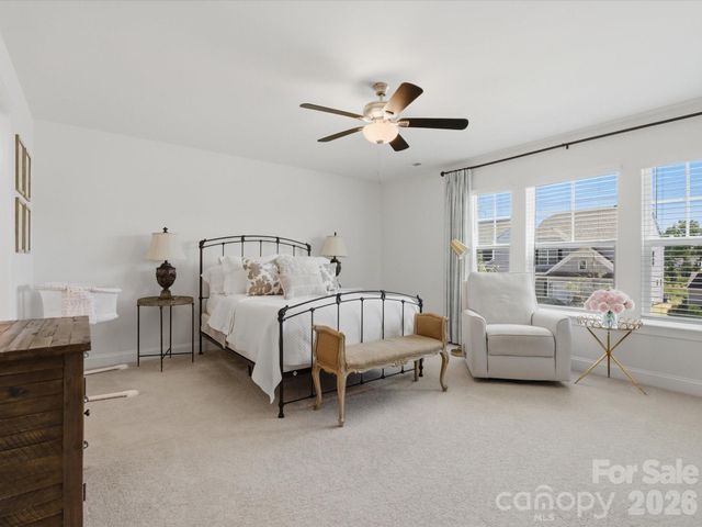6024 Hampstead Pond Lane, Matthews, NC 28105