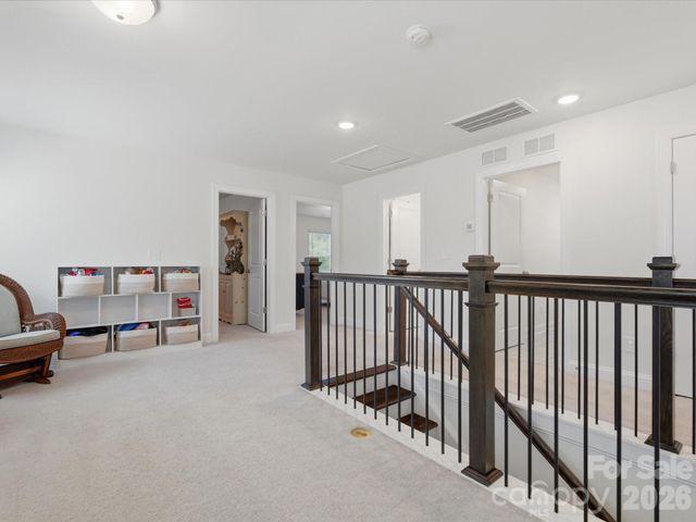 6024 Hampstead Pond Lane, Matthews, NC 28105