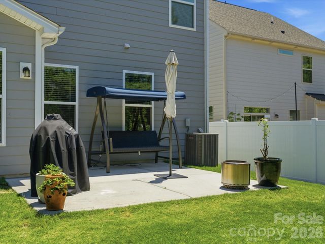 6024 Hampstead Pond Lane, Matthews, NC 28105