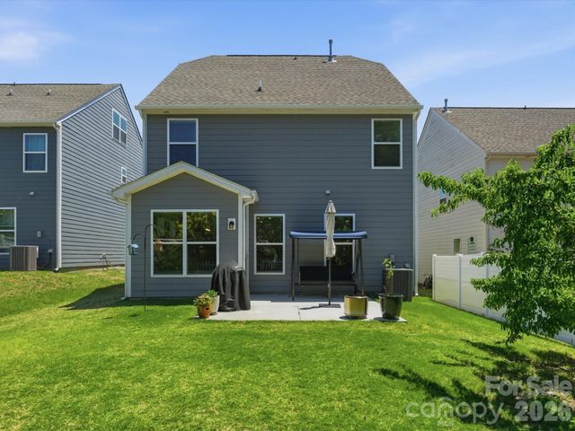 6024 Hampstead Pond Lane, Matthews, NC 28105