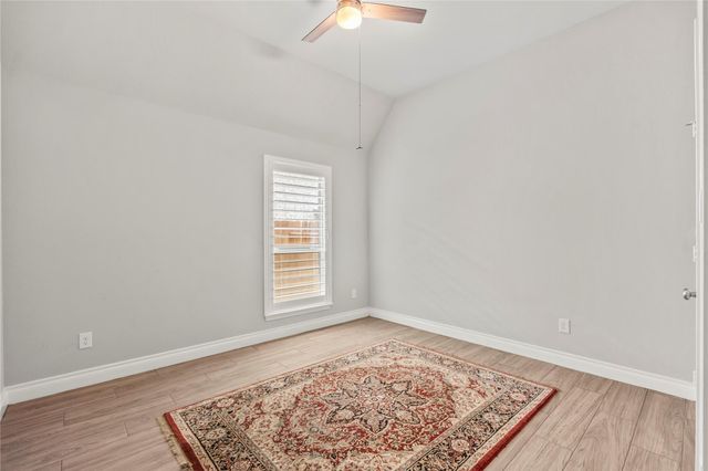 242 Crest Sights Drive, Montgomery, TX 77316