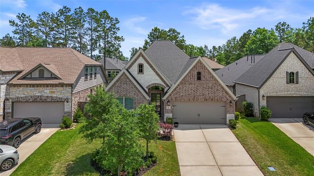 242 Crest Sights Drive, Montgomery, TX 77316