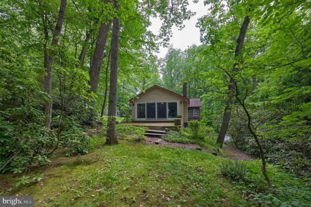 419 LANCASTER AVE, Mount Gretna, PA 17064