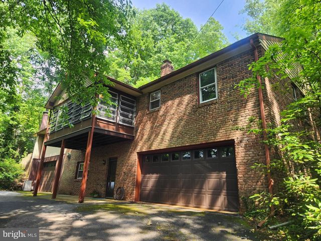 419 LANCASTER AVE, Mount Gretna, PA 17064