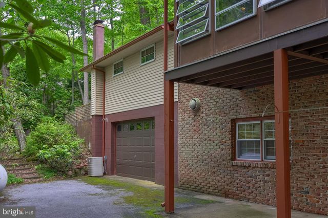 419 LANCASTER AVE, Mount Gretna, PA 17064