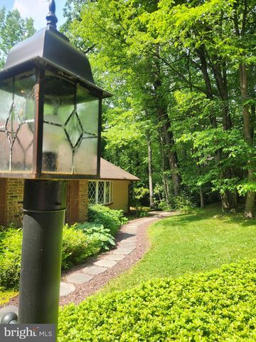 419 LANCASTER AVE, Mount Gretna, PA 17064