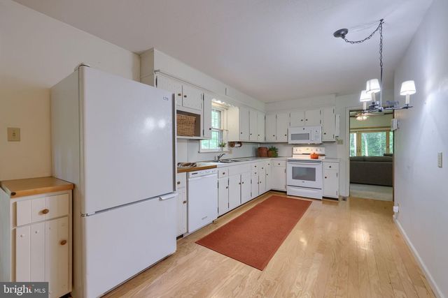 419 LANCASTER AVE, Mount Gretna, PA 17064