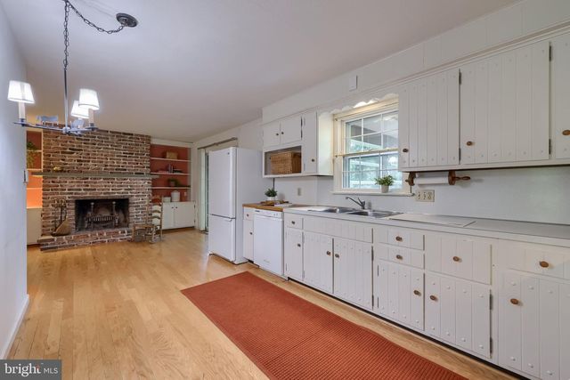 419 LANCASTER AVE, Mount Gretna, PA 17064