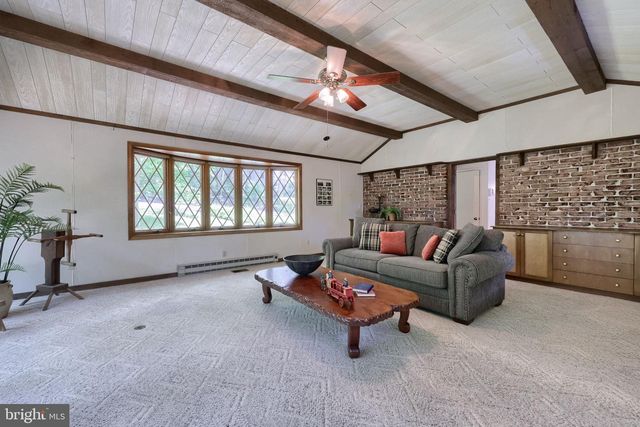 419 LANCASTER AVE, Mount Gretna, PA 17064