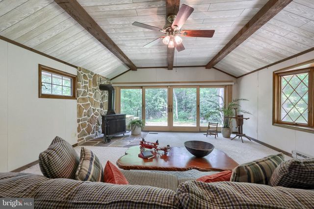 419 LANCASTER AVE, Mount Gretna, PA 17064