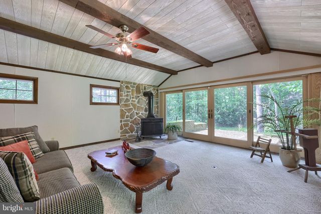 419 LANCASTER AVE, Mount Gretna, PA 17064