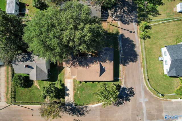 3929 SW Cypress Avenue, Huntsville, AL 35805