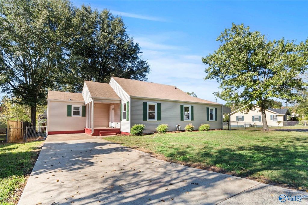 3929 SW Cypress Avenue, Huntsville, AL 35805