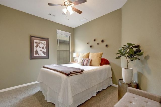 7233 Menchaca RD 27, Austin, TX 78745