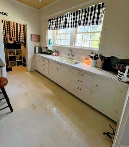 309 Dogwood Street, Waldo, AR 71770