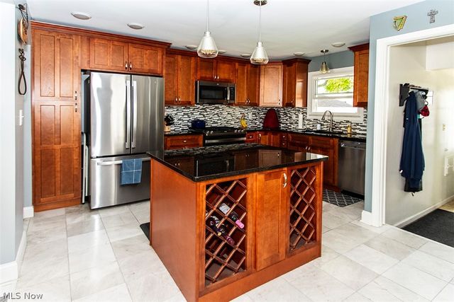 22276 Sandy Lane, Fairview Park, OH 44126