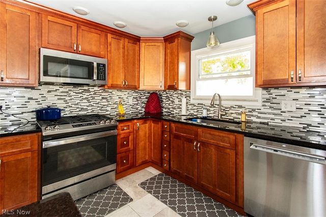 22276 Sandy Lane, Fairview Park, OH 44126