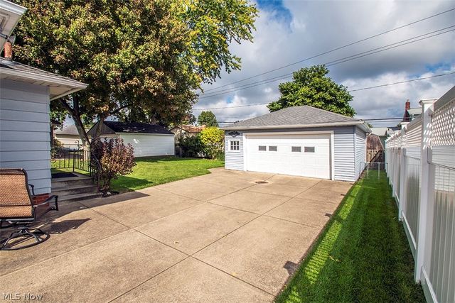 22276 Sandy Lane, Fairview Park, OH 44126