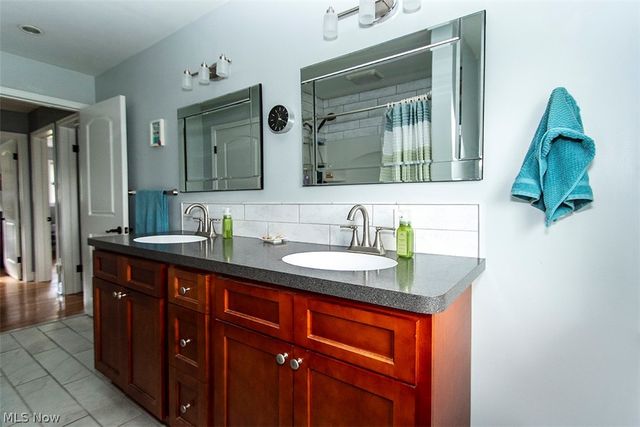 22276 Sandy Lane, Fairview Park, OH 44126