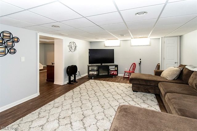 22276 Sandy Lane, Fairview Park, OH 44126