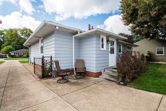 22276 Sandy Lane, Fairview Park, OH 44126