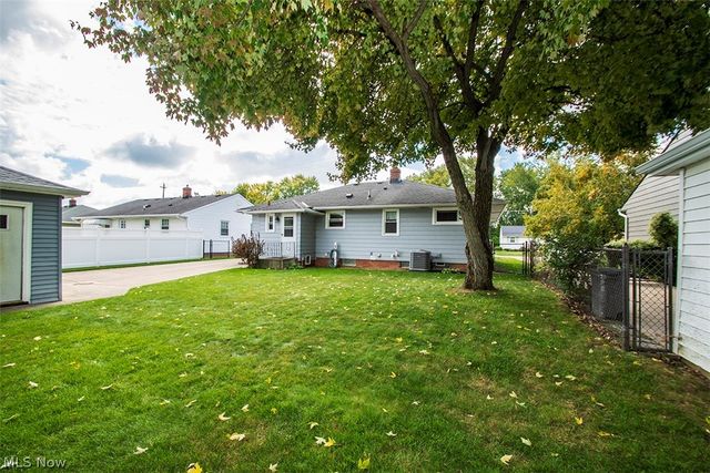 22276 Sandy Lane, Fairview Park, OH 44126