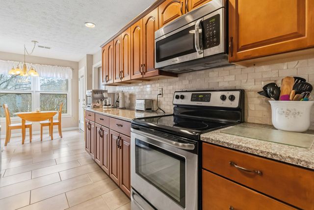 996 Wedgewood Road, Lexington, KY 40514