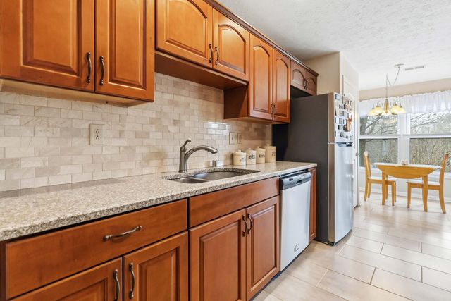 996 Wedgewood Road, Lexington, KY 40514