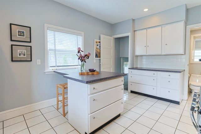 1003 Riverside Drive, South Bend, IN 46616