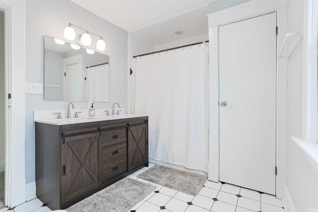 1003 Riverside Drive, South Bend, IN 46616