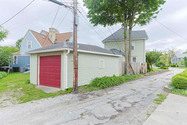 1003 Riverside Drive, South Bend, IN 46616