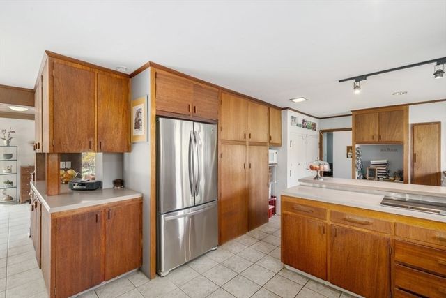 23 Alden Road, Andover, MA 01810