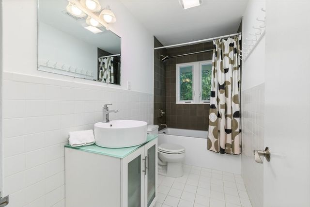 23 Alden Road, Andover, MA 01810