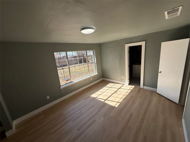 5700 Cherilee Lane, Haltom City, TX 76148