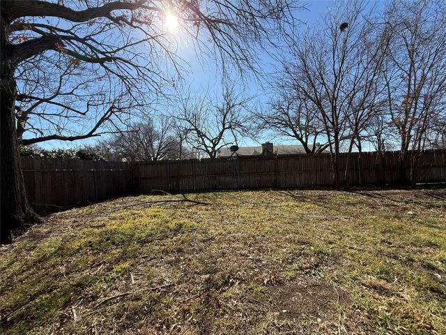 5700 Cherilee Lane, Haltom City, TX 76148