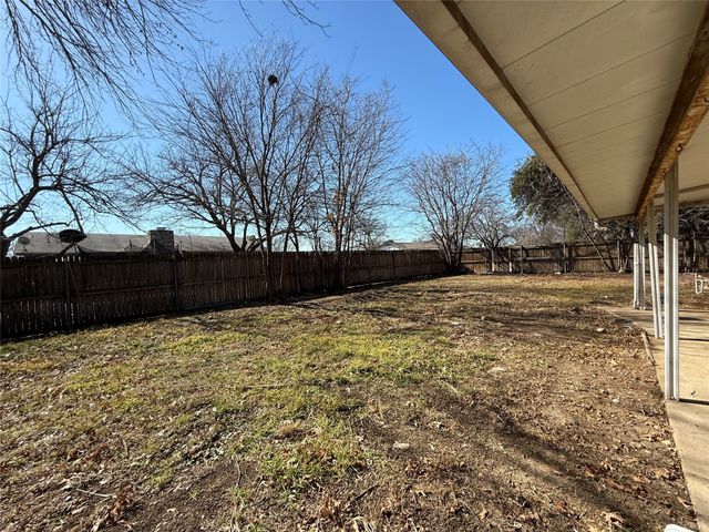 5700 Cherilee Lane, Haltom City, TX 76148