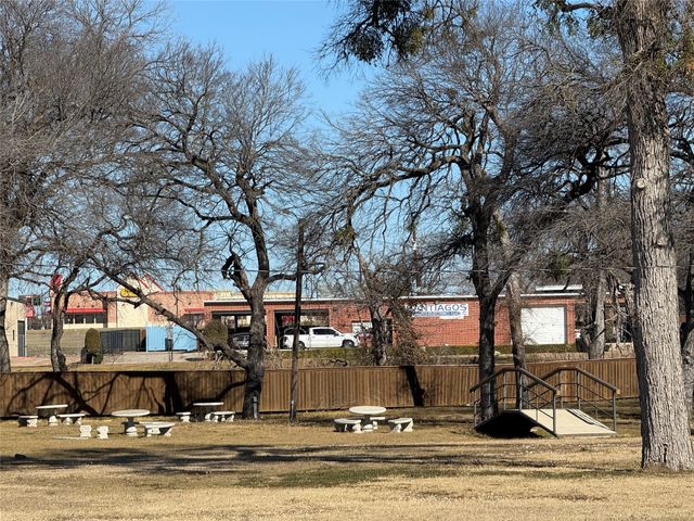 5700 Cherilee Lane, Haltom City, TX 76148