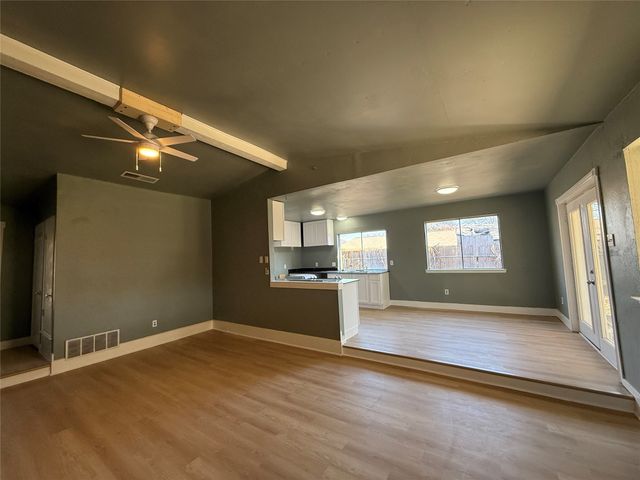 5700 Cherilee Lane, Haltom City, TX 76148