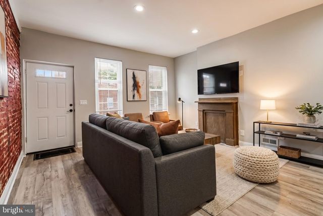 2238 OAKFORD ST, Philadelphia, PA 19146