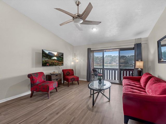 801 River Road 114F, Montgomery, TX 77356