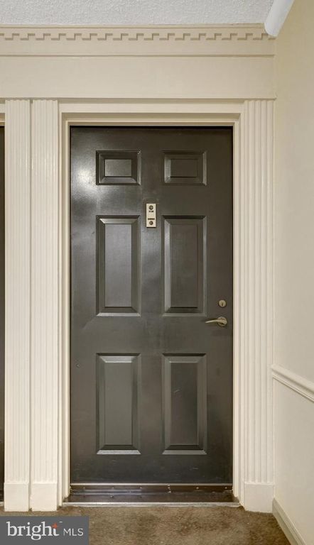 5902 MOUNT EAGLE DR #817, Alexandria, VA 22303