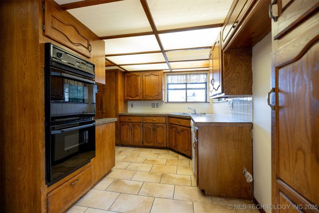 6243 S 87th East Avenue, Tulsa, OK 74133