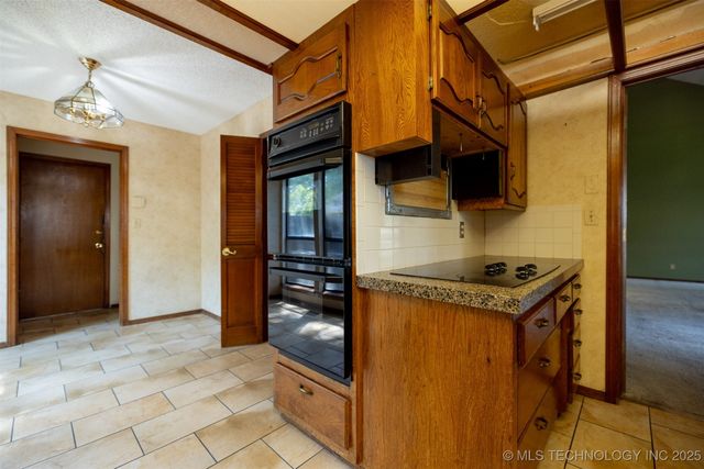 6243 S 87th East Avenue, Tulsa, OK 74133