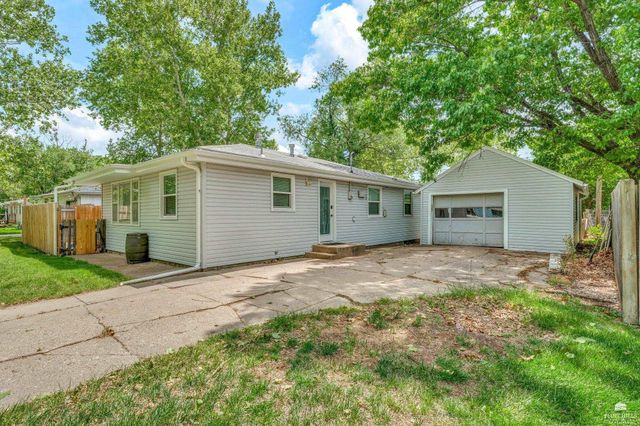 709 Frey Drive, Manhattan, KS 66502