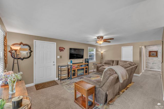 709 Frey Drive, Manhattan, KS 66502